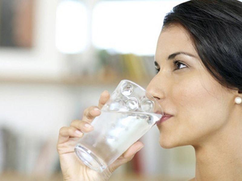 Uống nhiều nước lọc giúp giảm cân