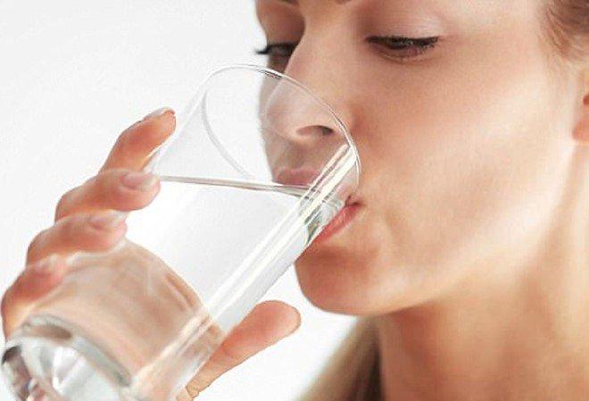 Uống nước đủ và trước bữa ăn