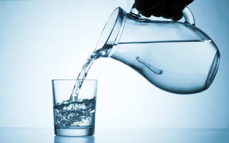Uống nhiều nước sẽ giúp tăng khả năng đốt cháy calo từ 24–30% trong vòng 10 phút ở trạng thái nghỉ ngơi