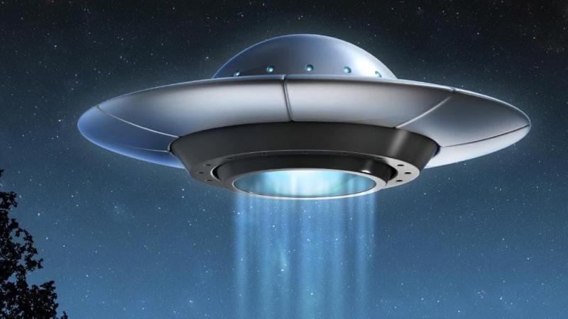 Vật thể bay không xác định (UFO)