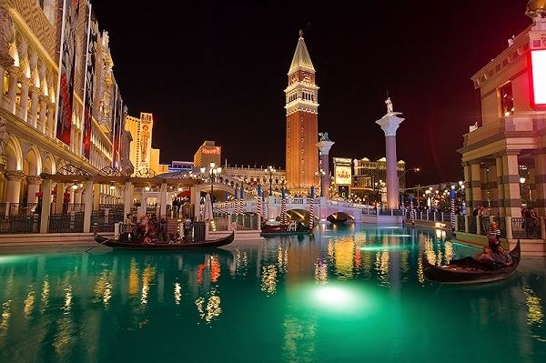 Venice đẹp kỳ ảo về đêm