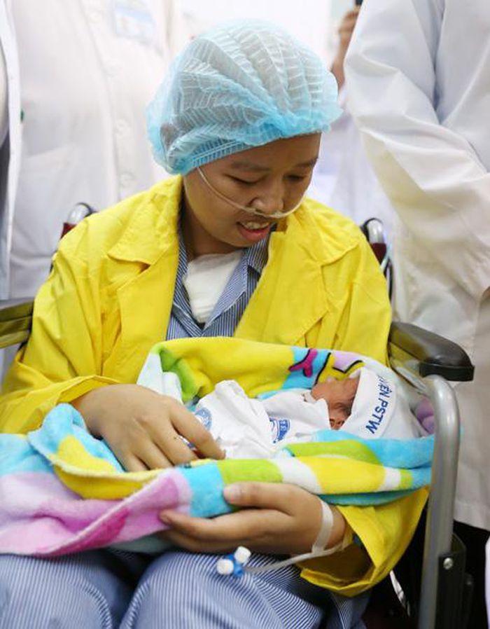 Chị Nguyễn Thị Liên ở Lí Nhân, Hà Nam quyết định dừng chữa K để sinh con