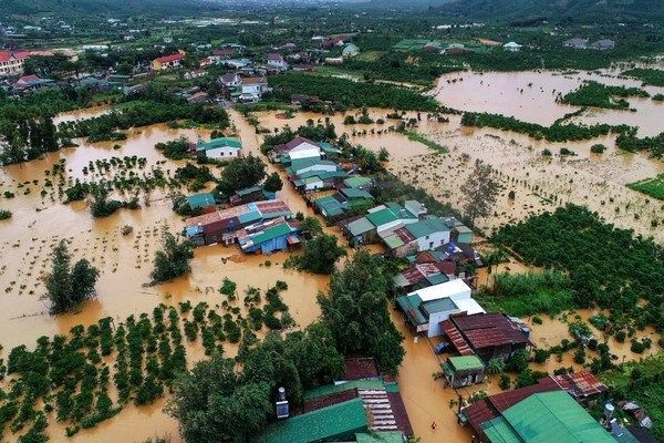 Hình ảnh lũ lụt khu vực miền Trung