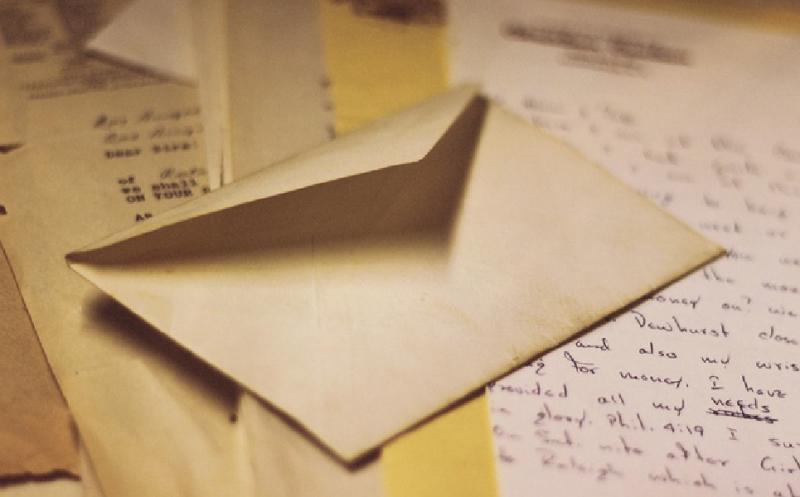 Lá thư viết tay nhắn gửi yêu thương
