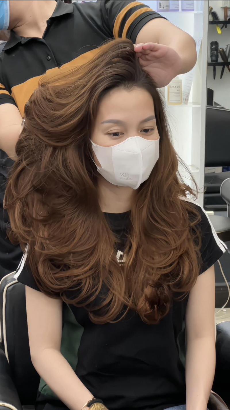 Vinh Hoàng Hair Salon