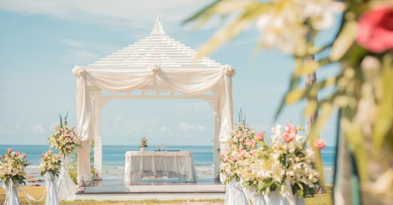 Đám cưới trên bãi biển tại Vinpearl Phú Quốc