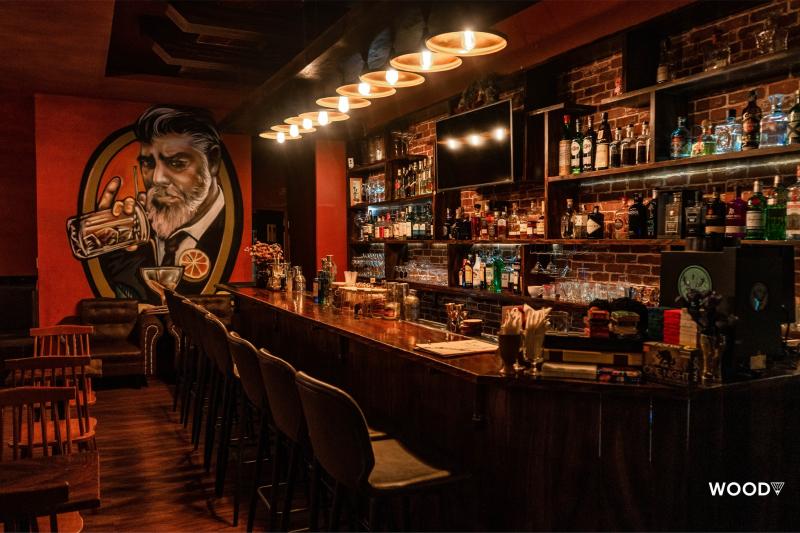Woody Classic Bar