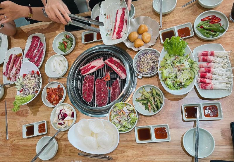 Woori BBQ - Nhà Hàng Lẩu Nướng Hàn Quốc