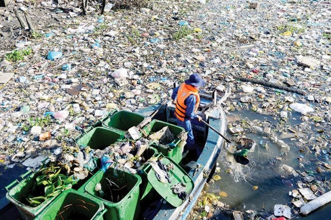Xả rác bừa bãi gây ô nhiễm môi trường