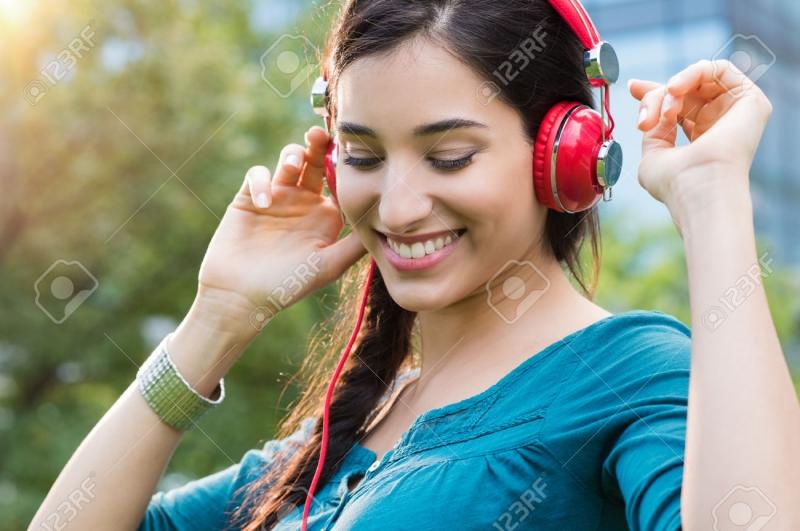 Nghe nhạc giúp bạn học tiếng Anh hiệu quả và nhanh chóng