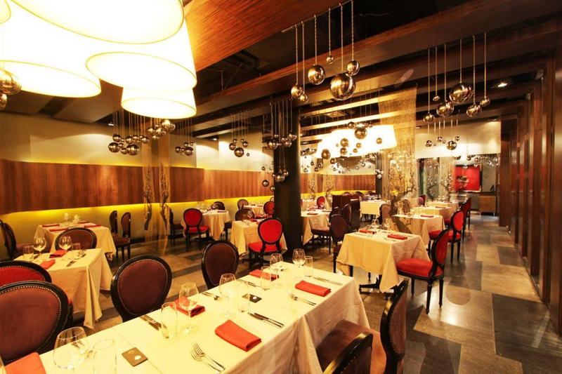 Xu Restaurant & Lounge